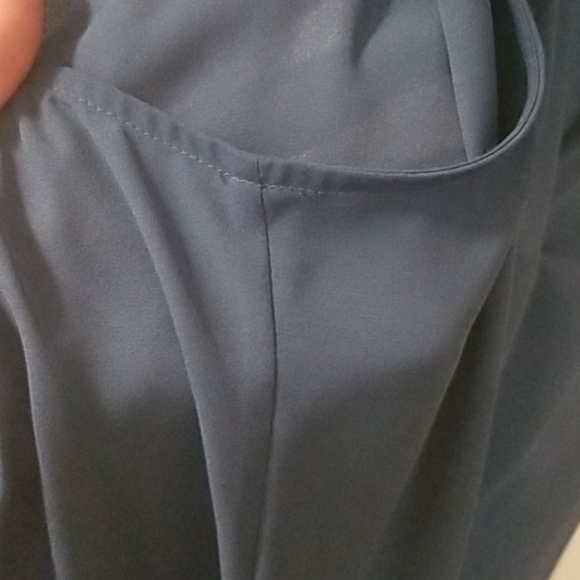 Vince Camuto V Neck Blouse - Picture 3 of 3